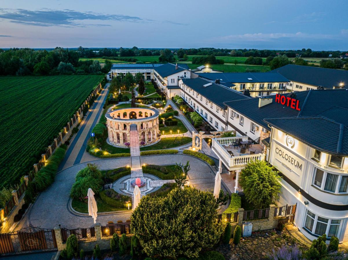 Hotel Coloseum Jaroslaw Ngoại thất bức ảnh