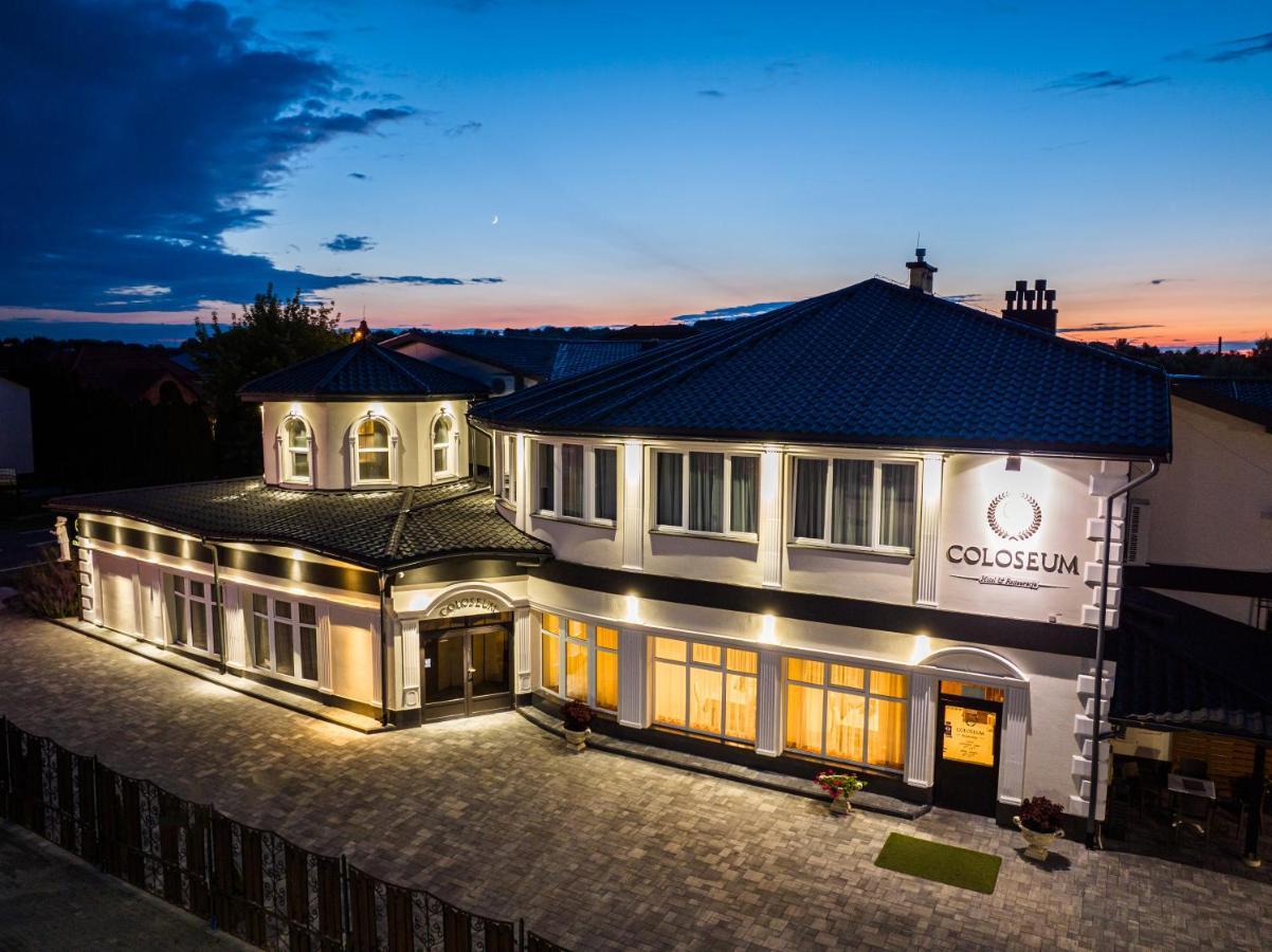 Hotel Coloseum Jaroslaw Ngoại thất bức ảnh