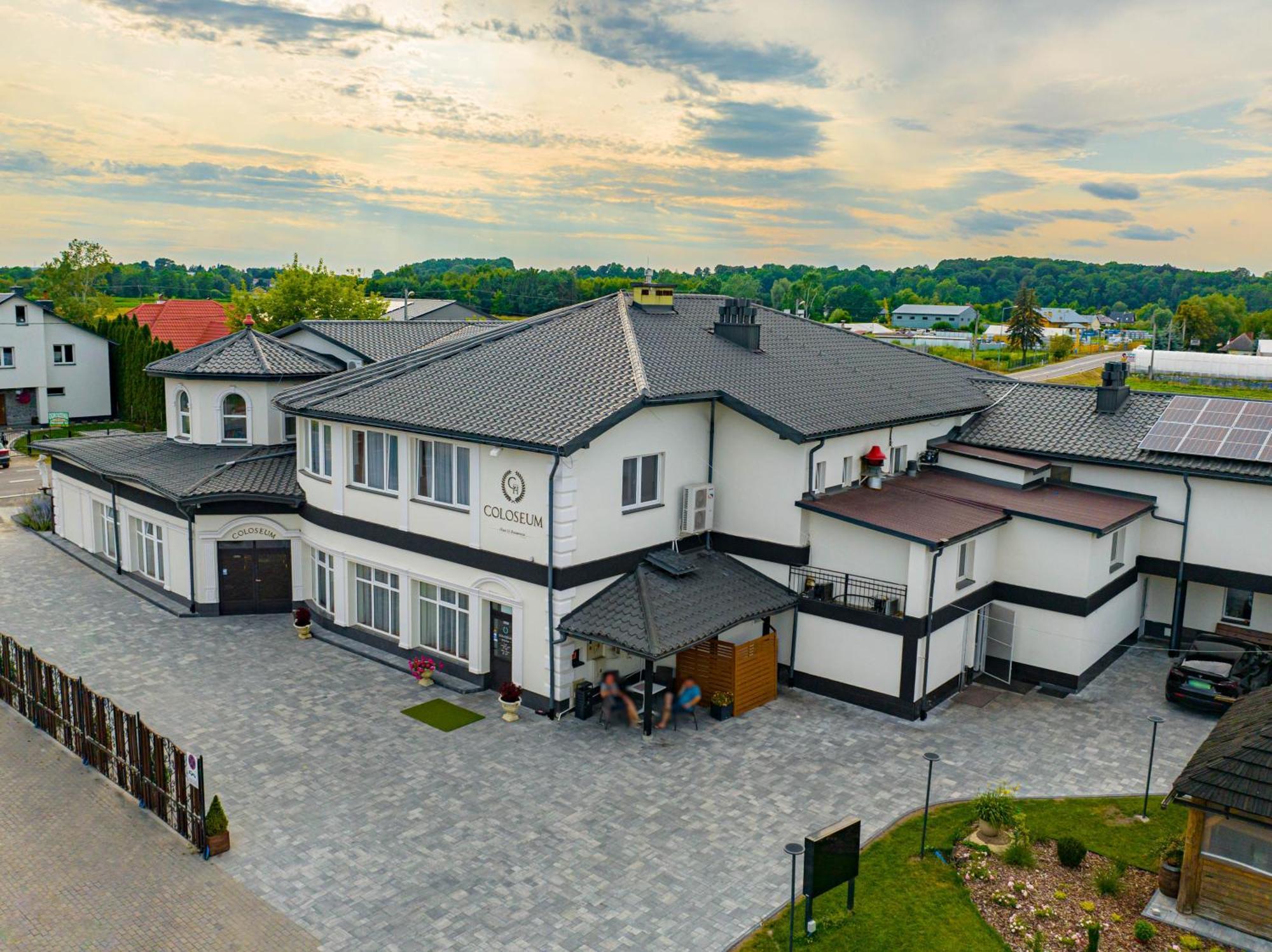 Hotel Coloseum Jaroslaw Ngoại thất bức ảnh