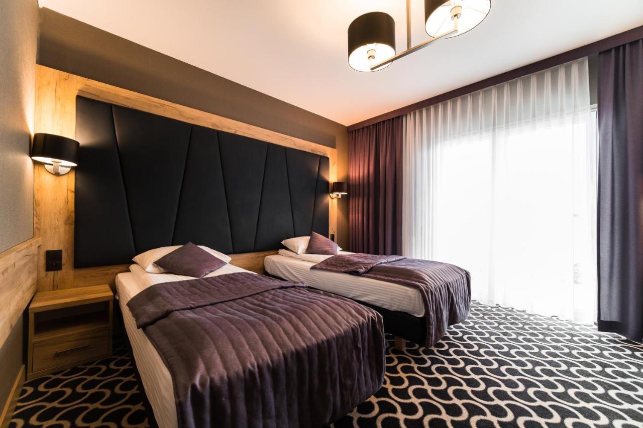 Hotel Coloseum Jaroslaw Ngoại thất bức ảnh