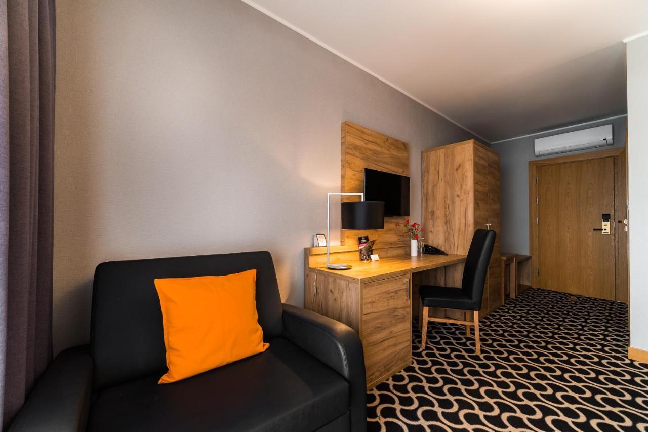 Hotel Coloseum Jaroslaw Ngoại thất bức ảnh