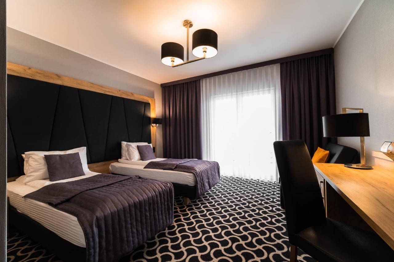 Hotel Coloseum Jaroslaw Ngoại thất bức ảnh