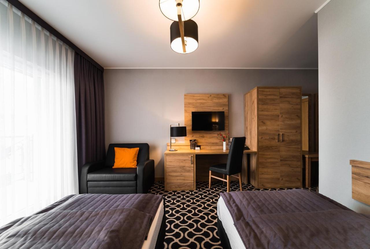 Hotel Coloseum Jaroslaw Ngoại thất bức ảnh